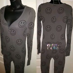 VS PINK S Smile Face Smiley Emoji Onesie SMALL